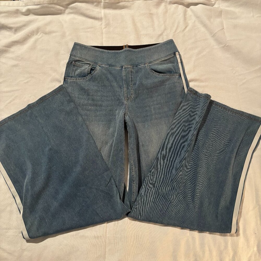 Halara Two'fer Sale, Size: LARGE; Wide Leg Jeans and Leggings